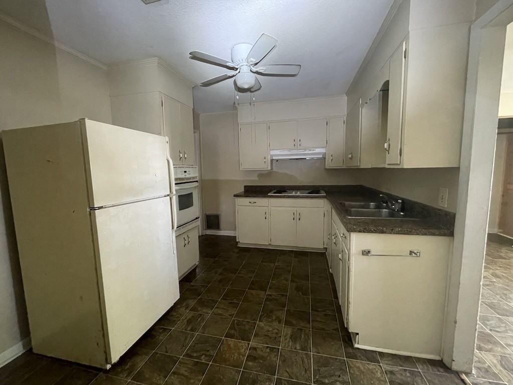 1603 Lakeland Ave #1 - Photo 4 of 11