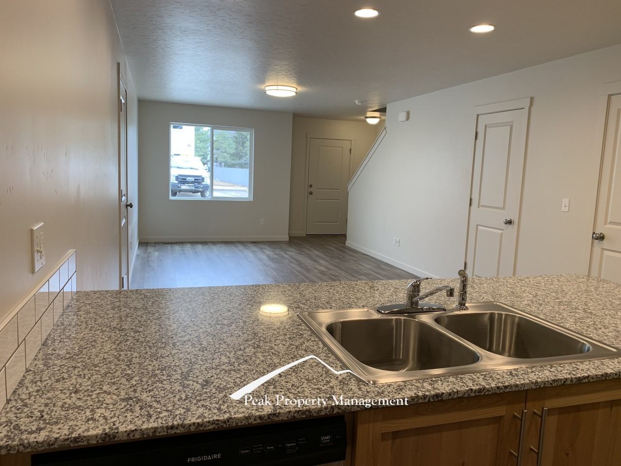 436 W Orchard Ave #2 - Photo 5 of 18
