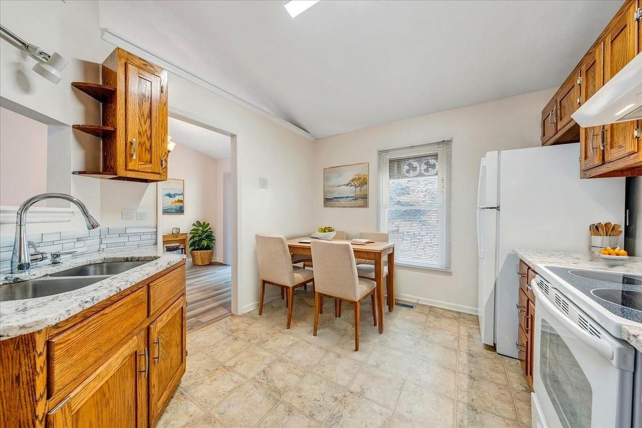 2823 Lansing Dr Sw - Photo 6 of 20