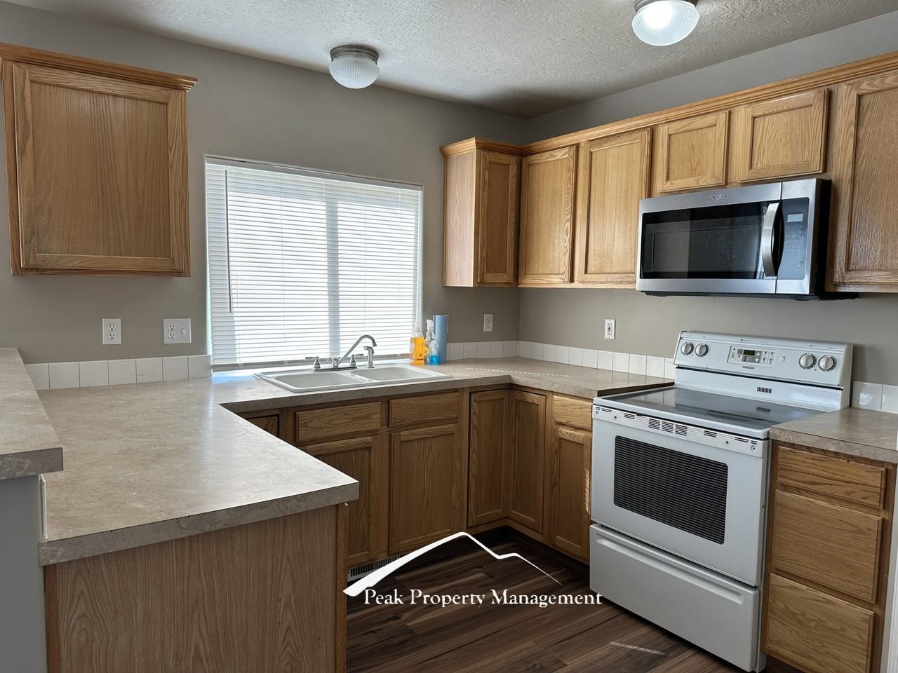2524 Colfax Dr #1 - Photo 7 of 25