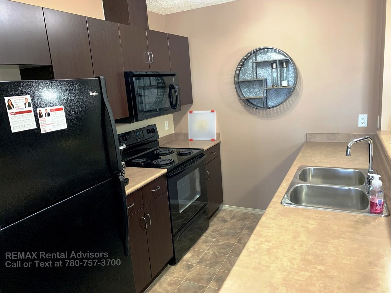 1180 Hyndman Rd Nw - Photo 4 of 17