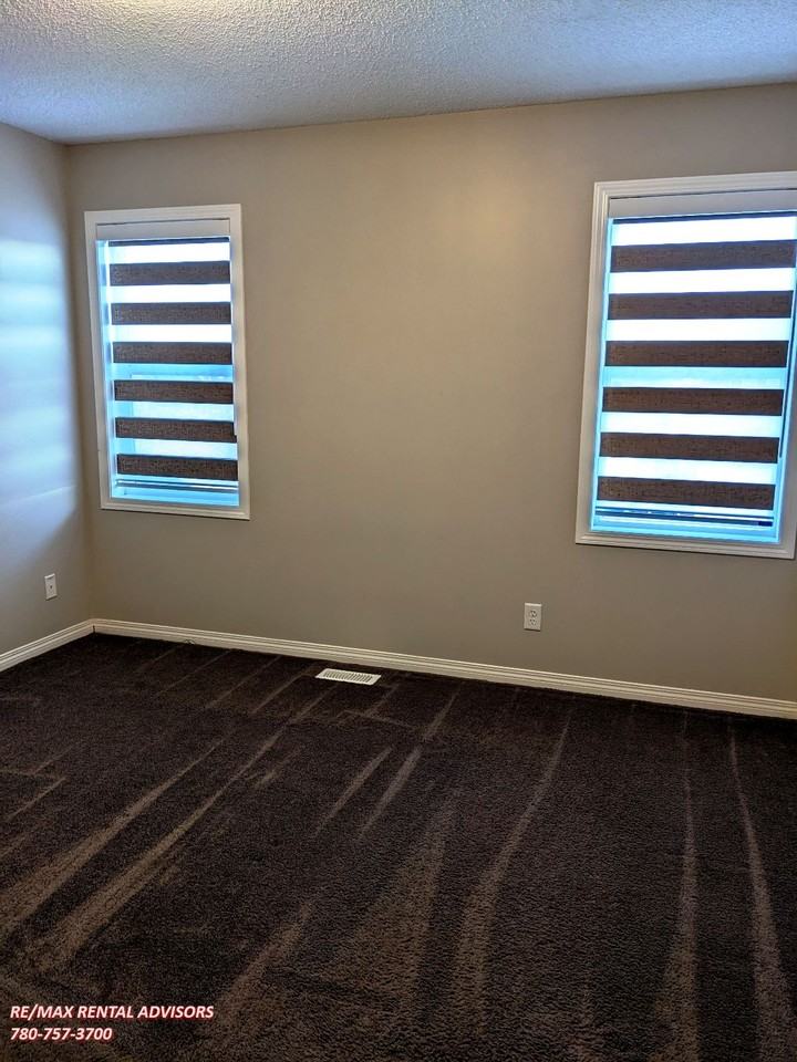 58 Cranford Bay Se - Photo 7 of 19