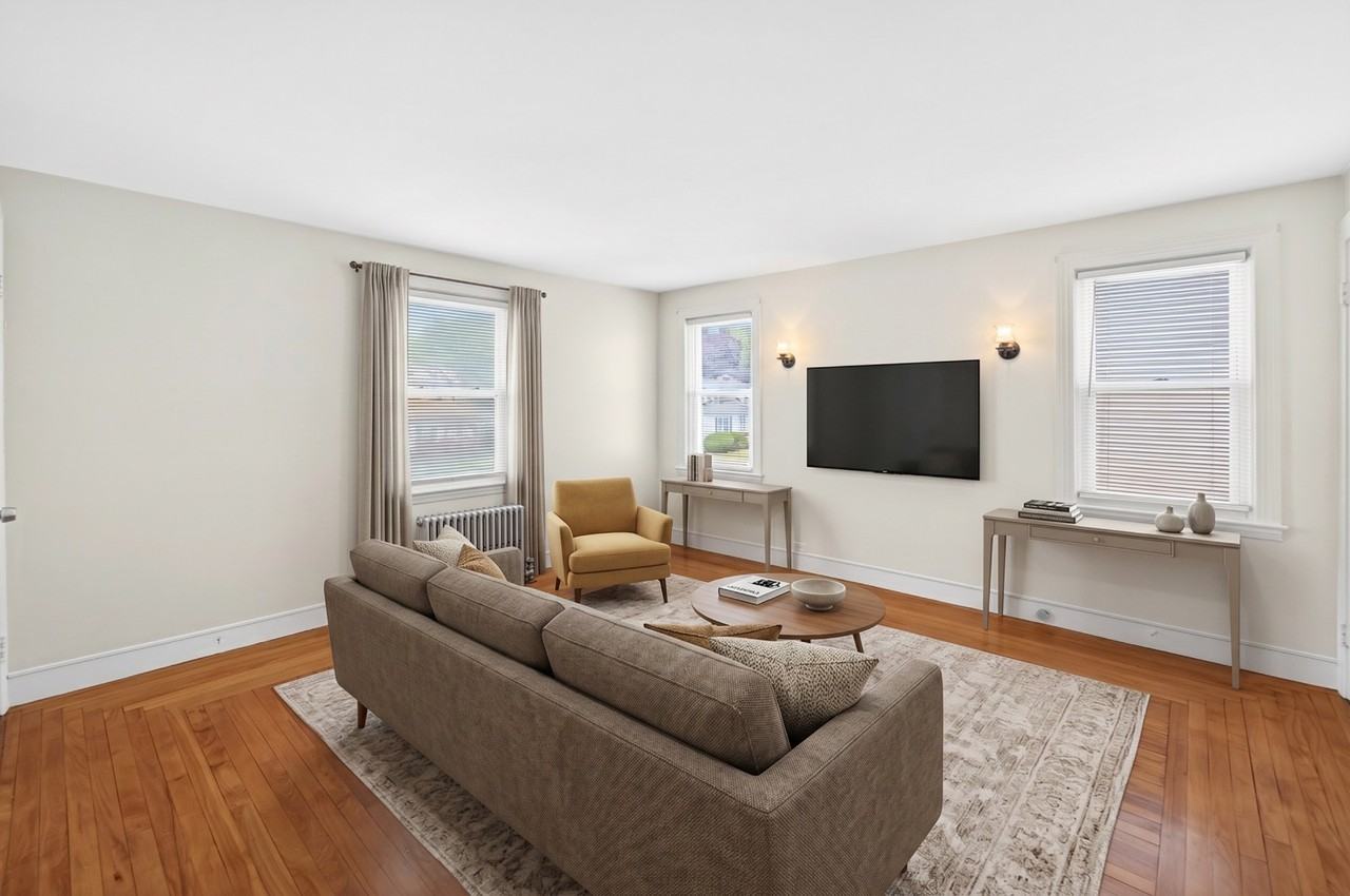 180 Aqueduct Rd - Photo 2 of 11