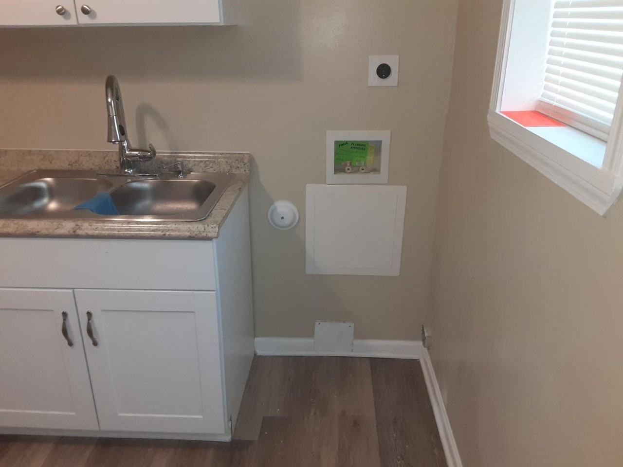 853 Annie Street - Photo 5 of 6