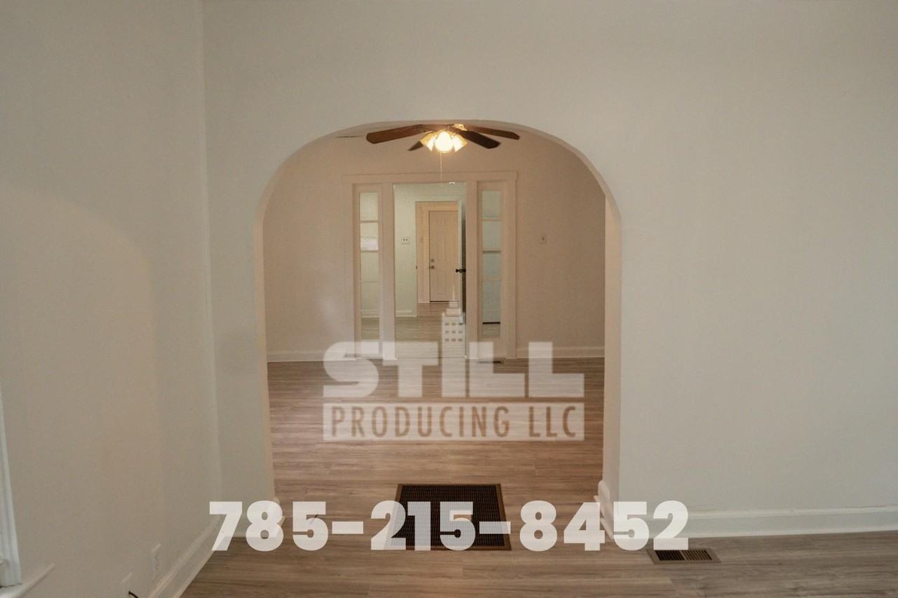 1407 Nw Jackson St - Photo 3 of 20