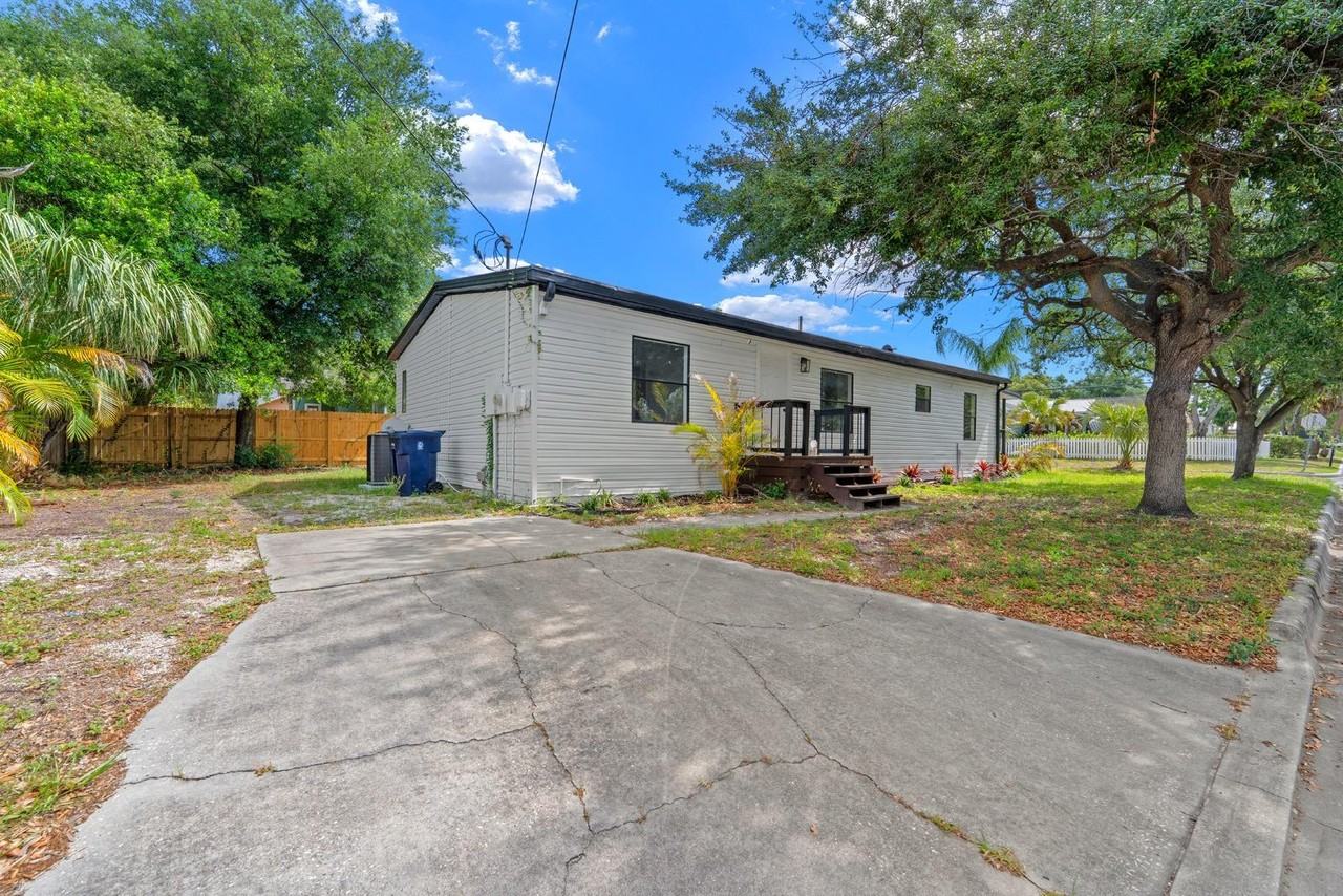 6402 N Highland Ave - Photo 2 of 11
