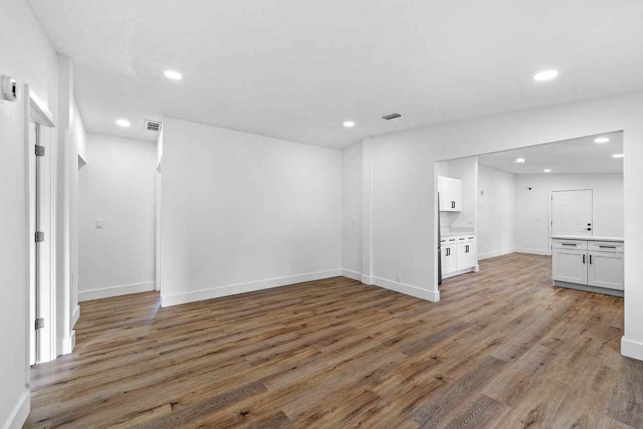 6402 N Highland Ave - Photo 6 of 11