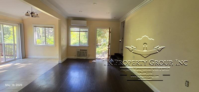 325 1/2 E Main St #B - Photo 3 of 12