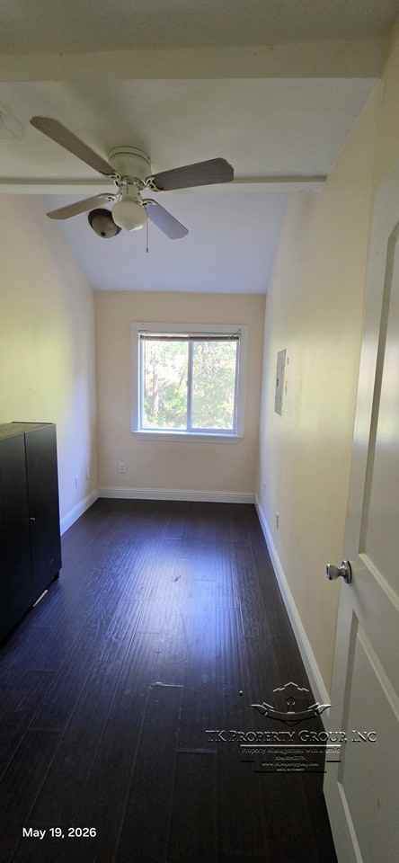 325 1/2 E Main St #B - Photo 4 of 12