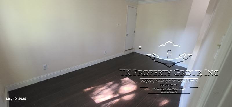 325 1/2 E Main St #B - Photo 5 of 12