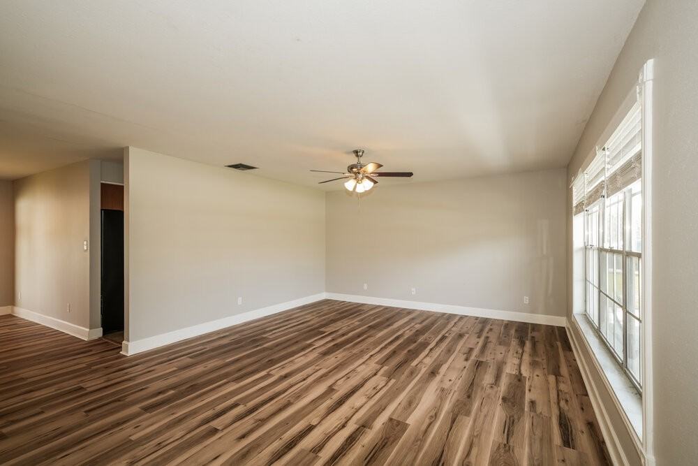 31213 Lancewood Dr - Photo 3 of 16