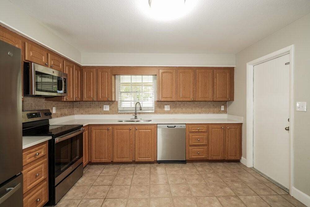31213 Lancewood Dr - Photo 7 of 16