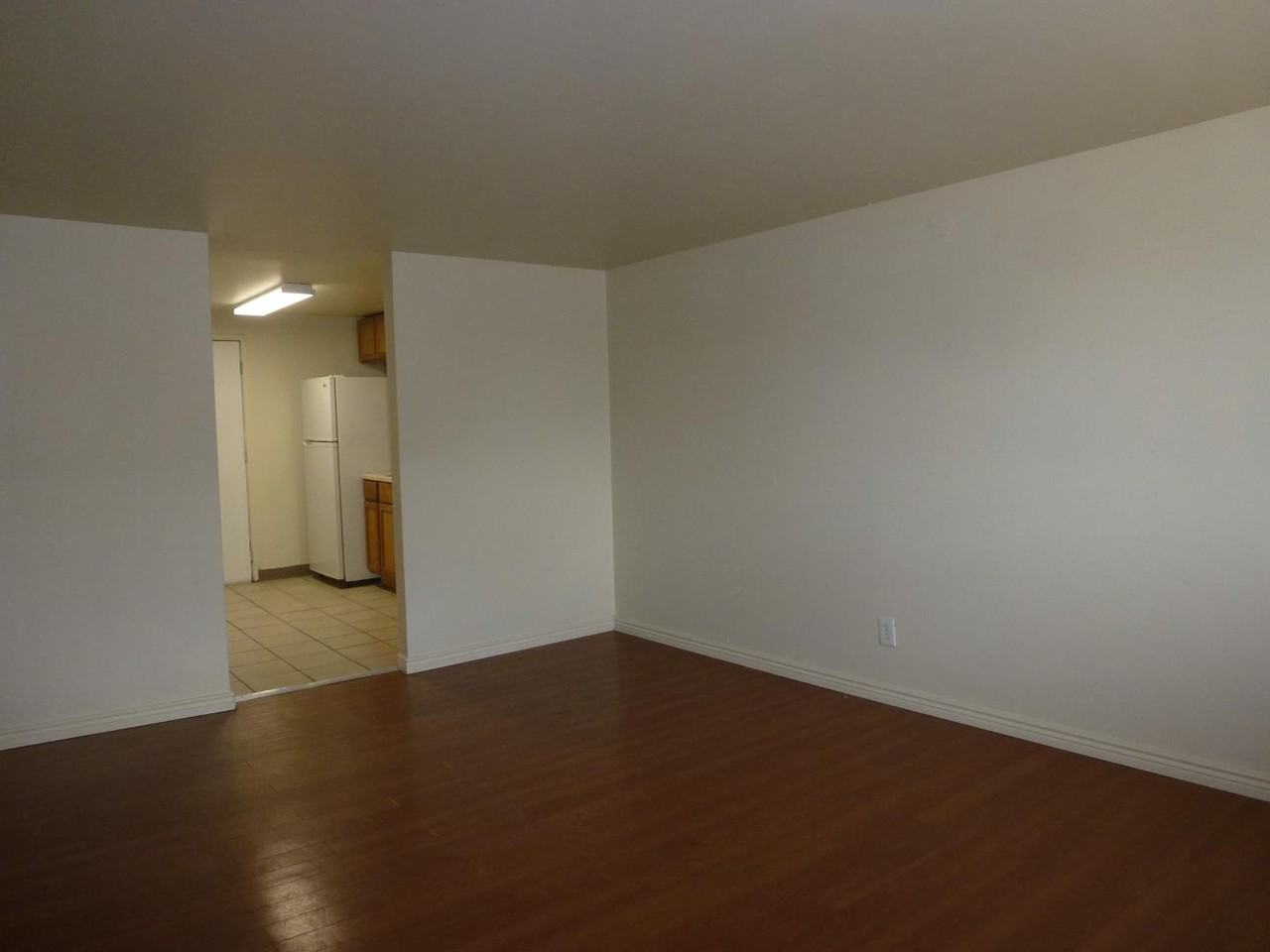 7625 W 61st Ave - Photo 6 of 11