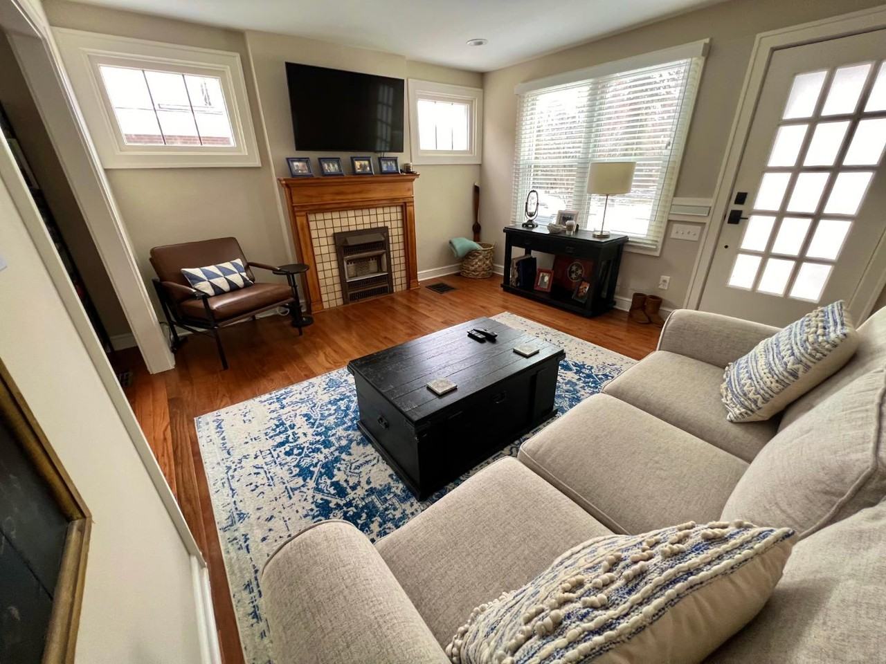 1639 Wyandotte Rd - Photo 2 of 20