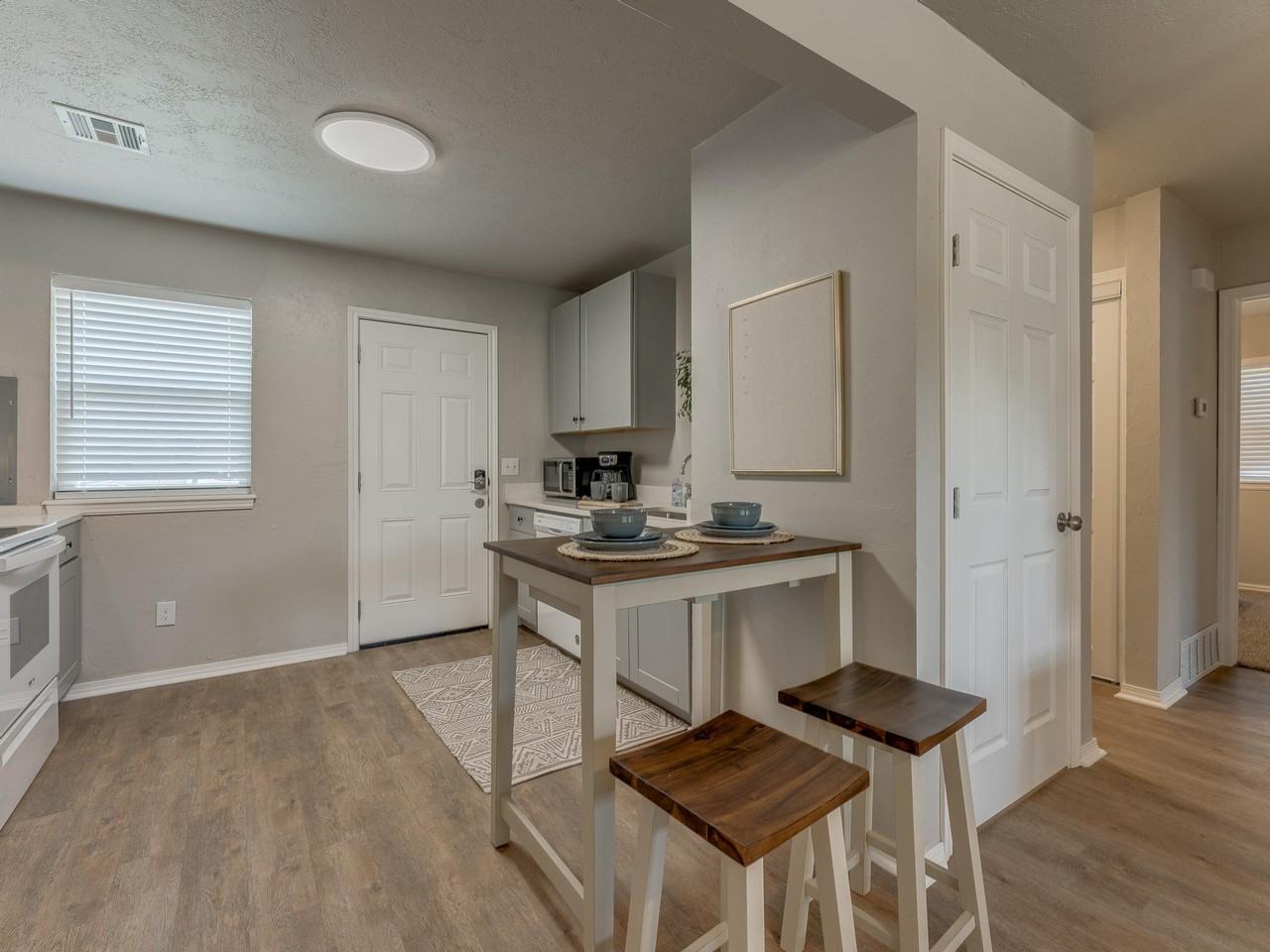 1015 E Main St #1 - Photo 6 of 11