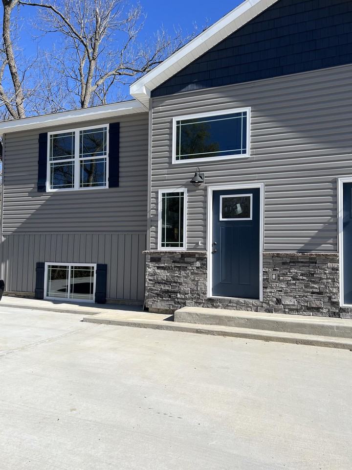 803 Broad St #A - Photo 2 of 19