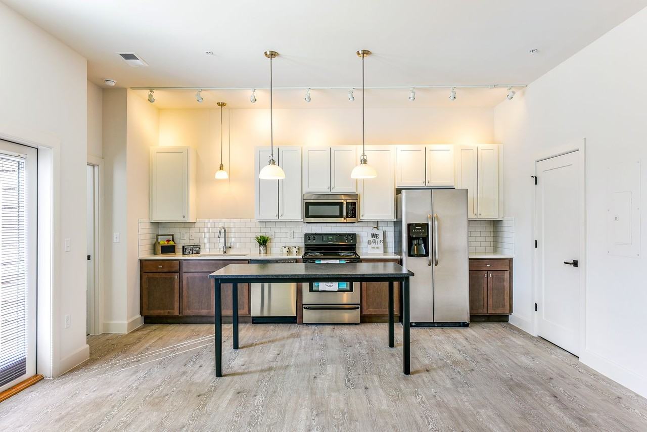 Peake Apartments - Photo 2 of 28