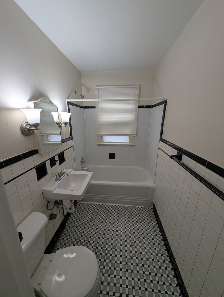 Geers Ave #928 - Photo 6 of 10