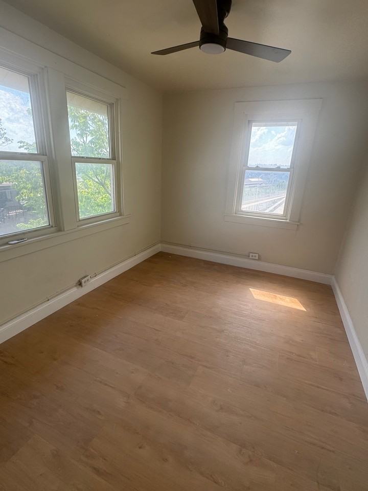 101 Center St #1 - Photo 5 of 11
