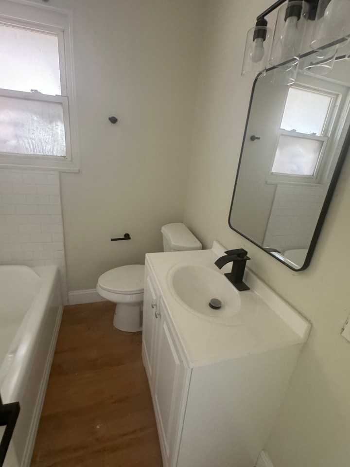 101 Center St #1 - Photo 6 of 11