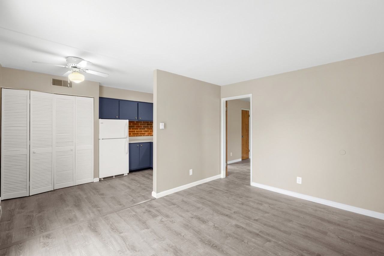 9971 Chateau Roi Ct #1 - Photo 4 of 18