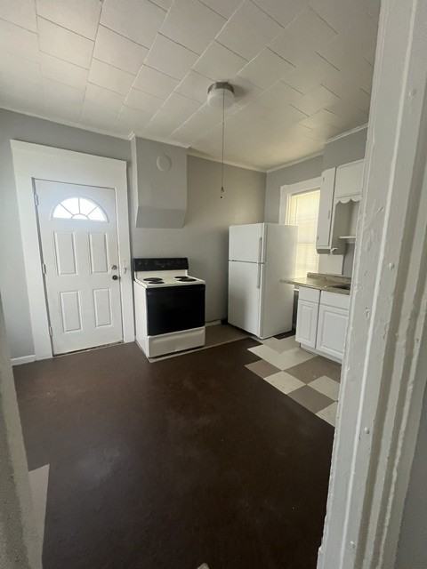 18 Phelps Ave #3 - Photo 4 of 5