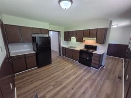 featured image of 1021 Ridgeway Dr #1