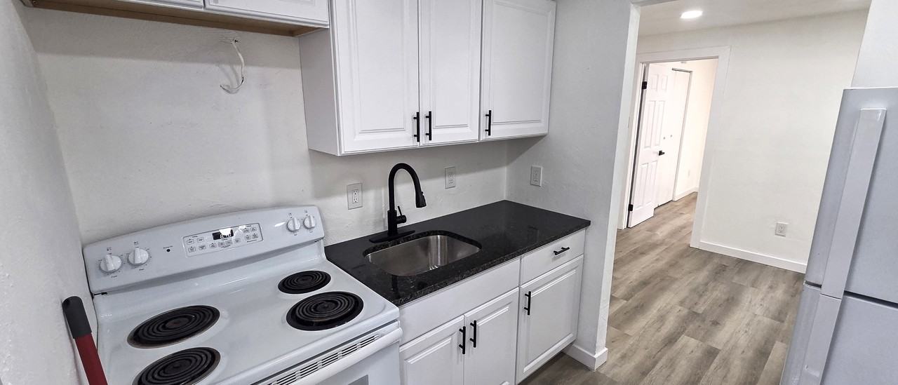 1023 Wallace Ave #2 - Photo 2 of 15