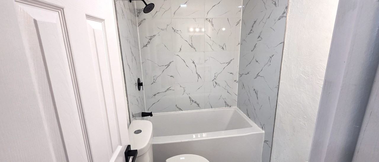 1023 Wallace Ave #2 - Photo 6 of 15