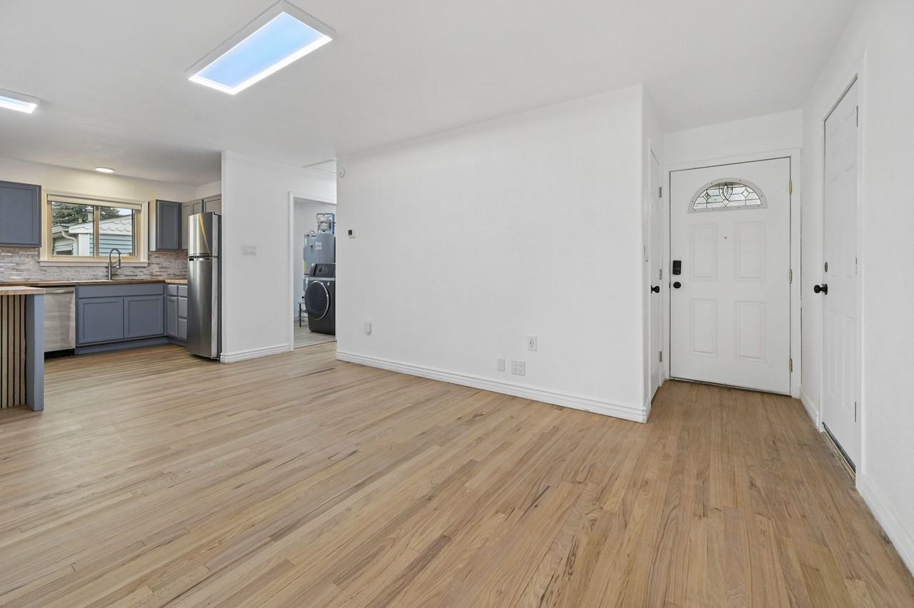 309 Redwood Dr #1 - Photo 6 of 22