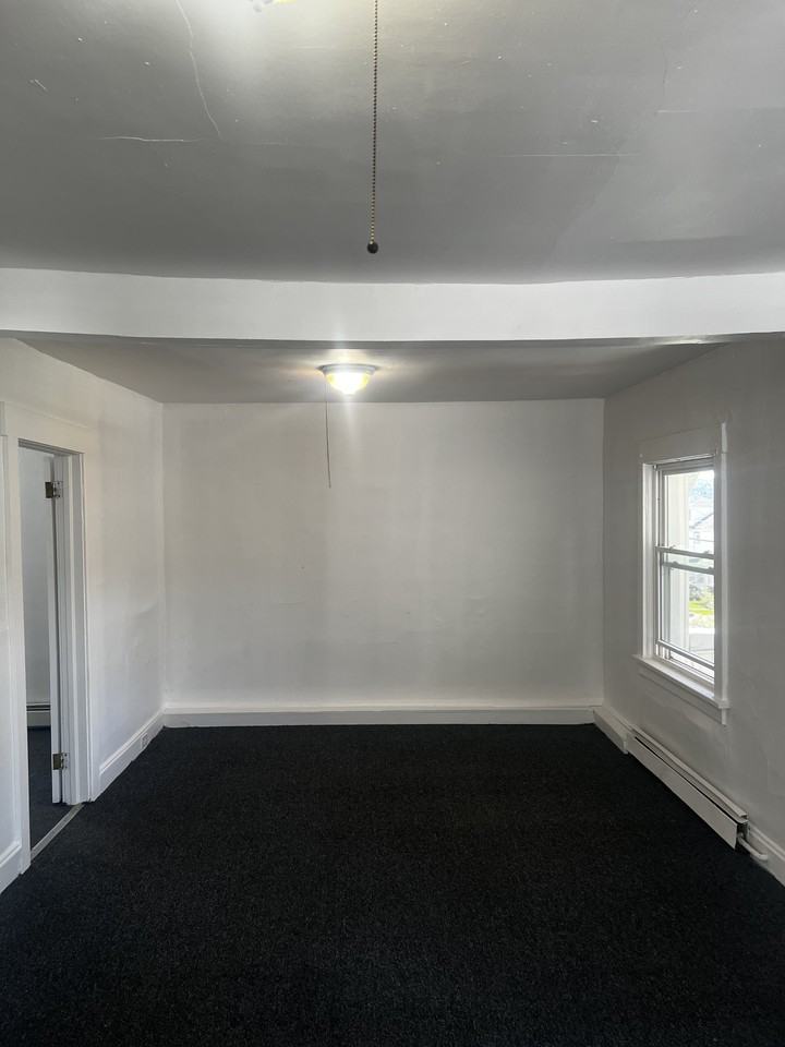 318 Hill Ave #2 - Photo 3 of 10