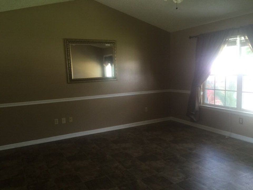 928 Poppleton Dr #928 - Photo 3 of 10