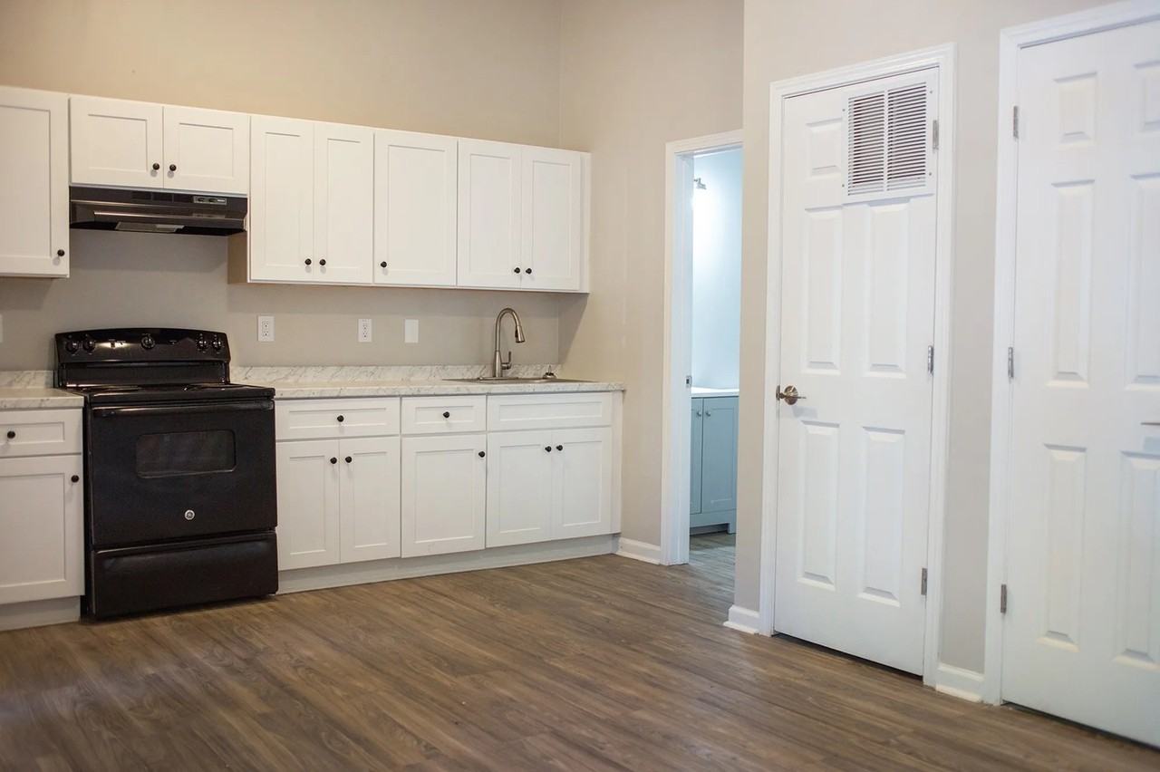 1631 Stanton Rd Sw - Photo 6 of 16