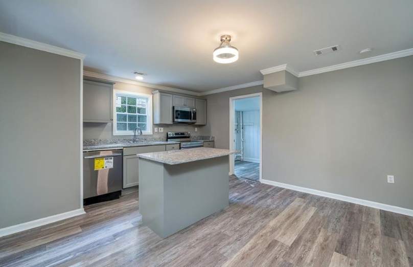 3028 Grand Ave Sw - Photo 4 of 50
