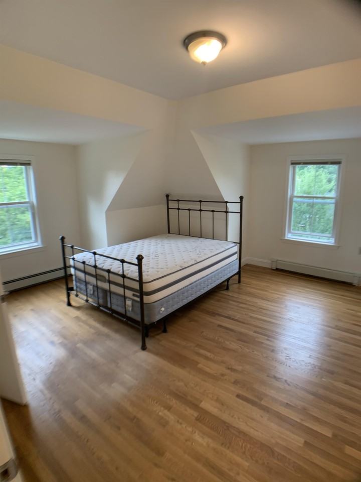 4 Brewer St #3 - Photo 4 of 24