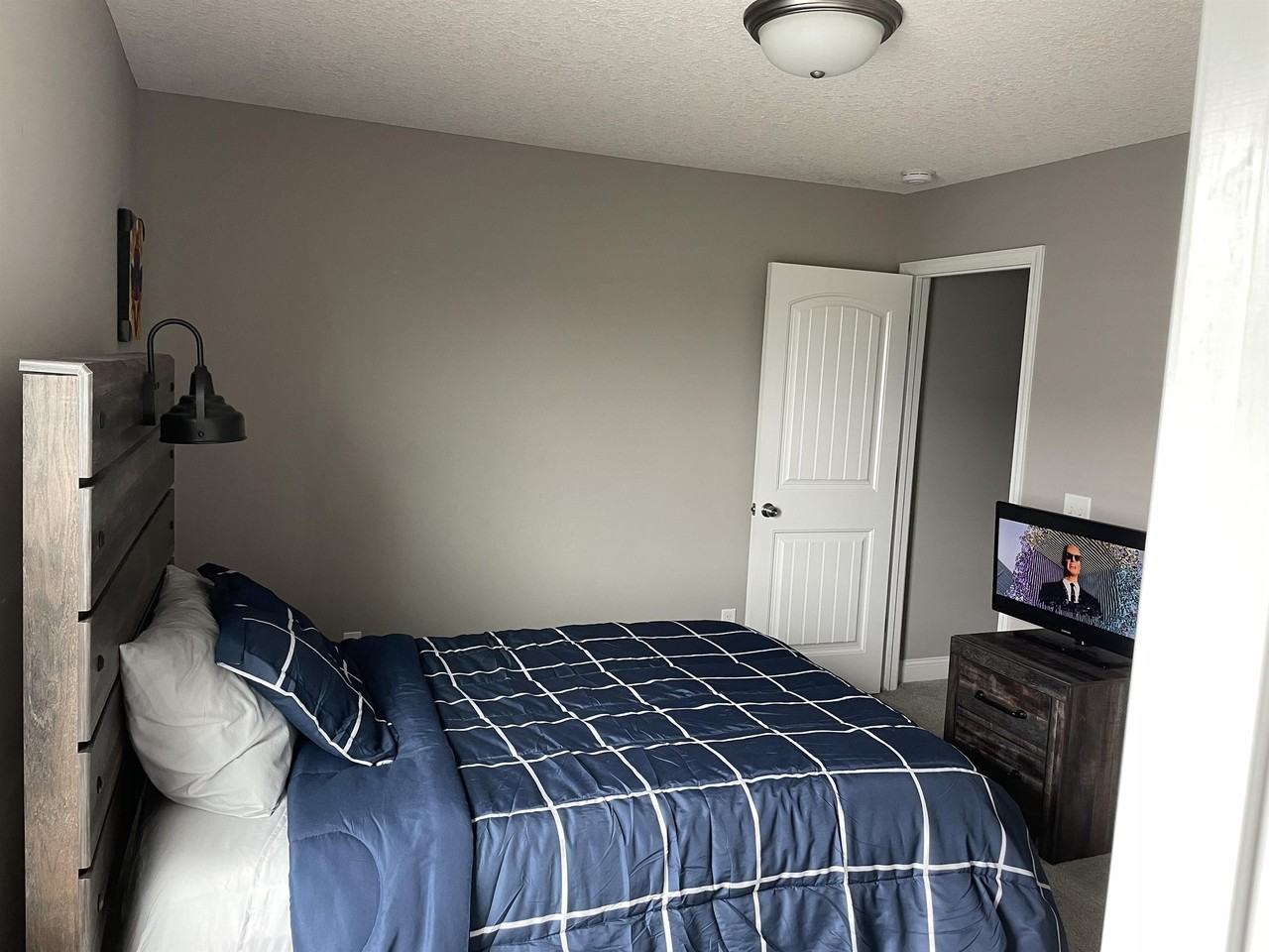 354 Thorp Cir #1 - Photo 5 of 9