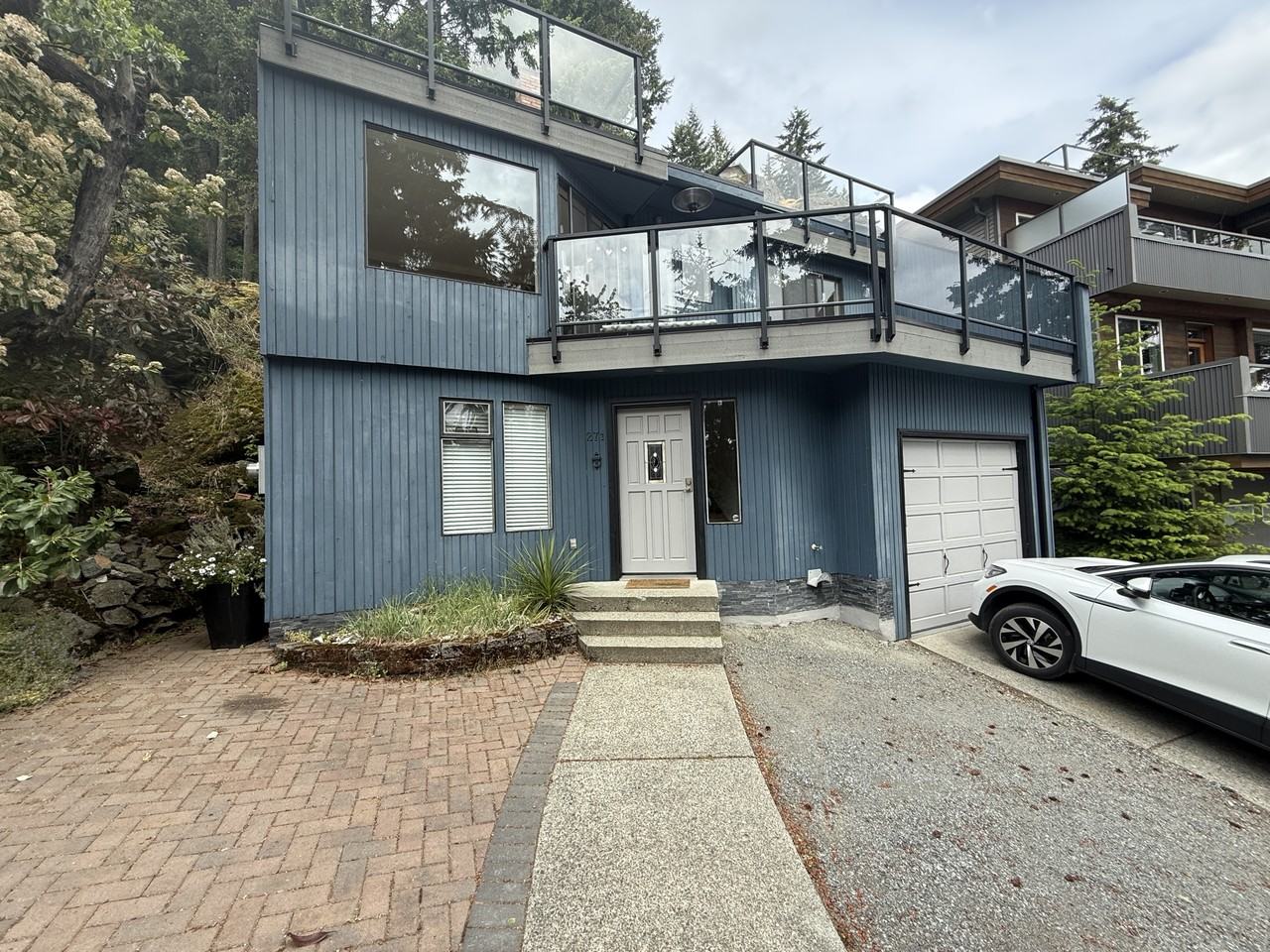 271 Woodhaven Dr #1 - Photo 2 of 41