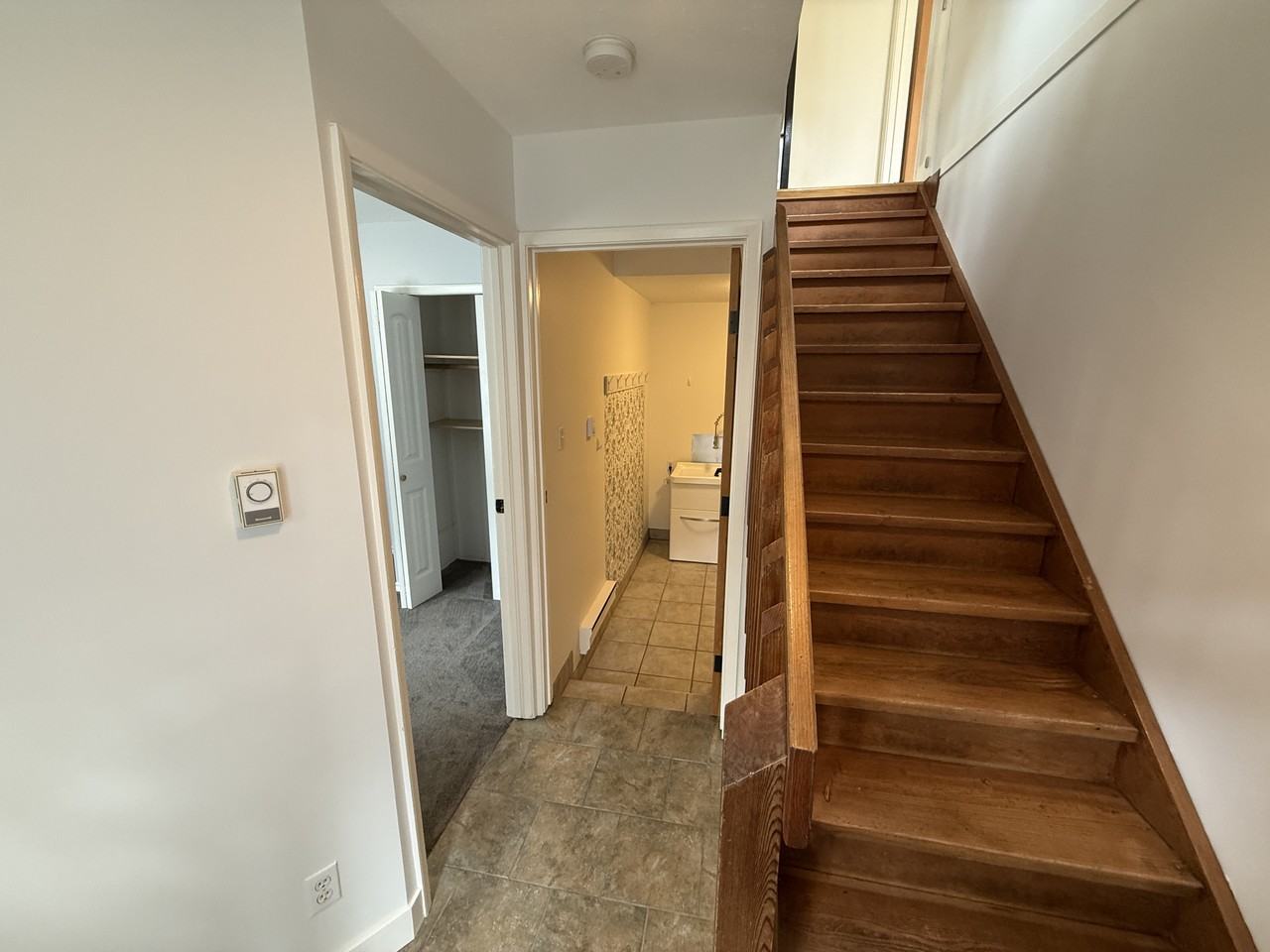 271 Woodhaven Dr #1 - Photo 4 of 41
