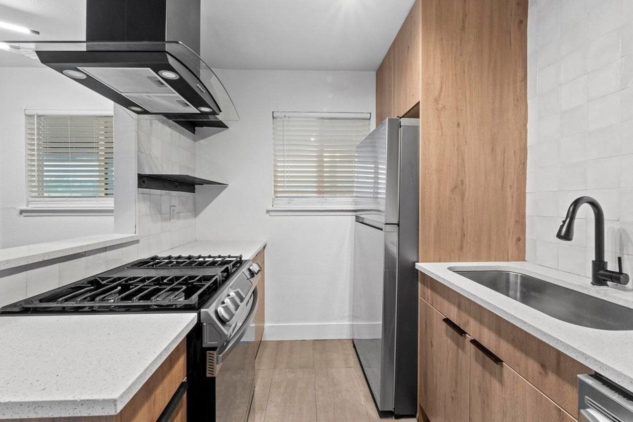 CrestHaus Apartments, LLC - Photo 6 of 18