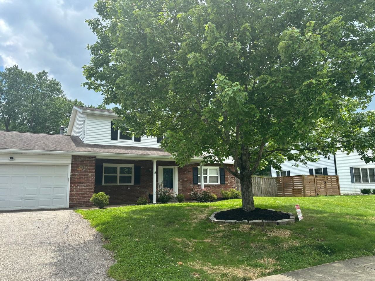 2212 E Queens Way - Photo 2 of 27