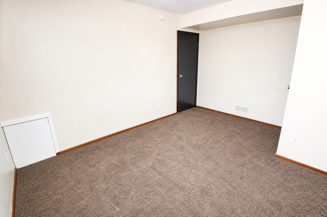 504 ORCHARD AVENUEAPT 202 #202 - Photo 4 of 10