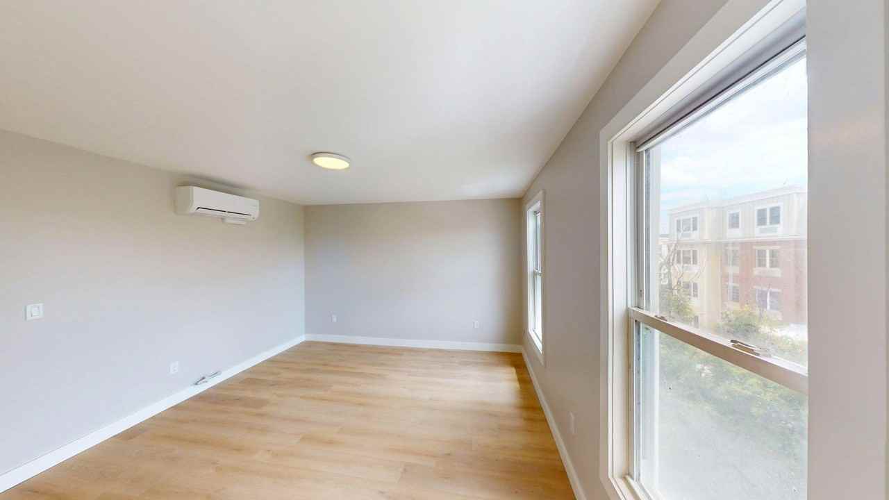 192 Paris Street192 Paris Street - 3 #3 - Photo 3 of 24