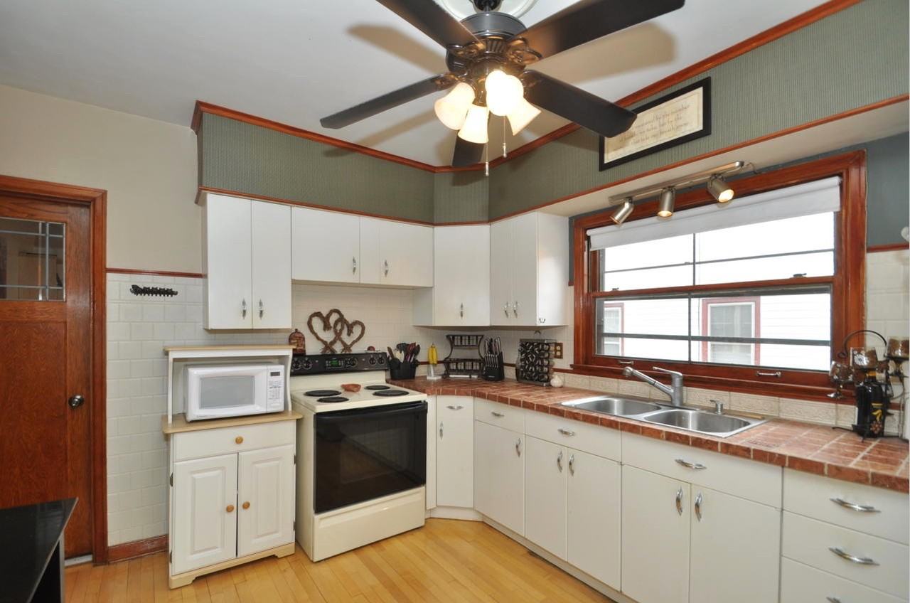 2109 N 60th St - Photo 3 of 19