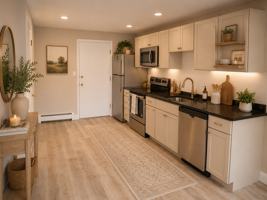 featured image of 32 Bradford St