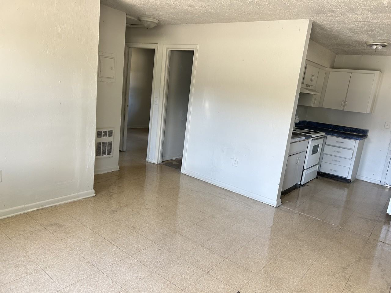 409 Kilgore St #10 - Photo 2 of 10