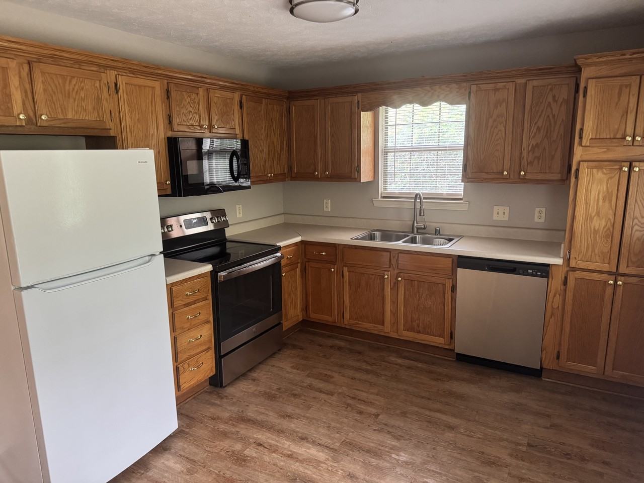 1280 Pyramid Dr #1280 - Photo 3 of 11