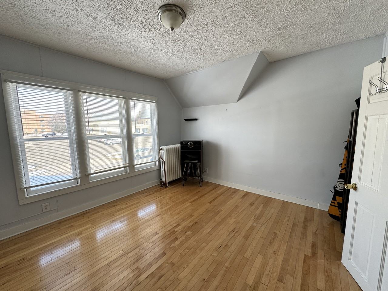 648 Iglehart Ave #2 - Photo 6 of 10