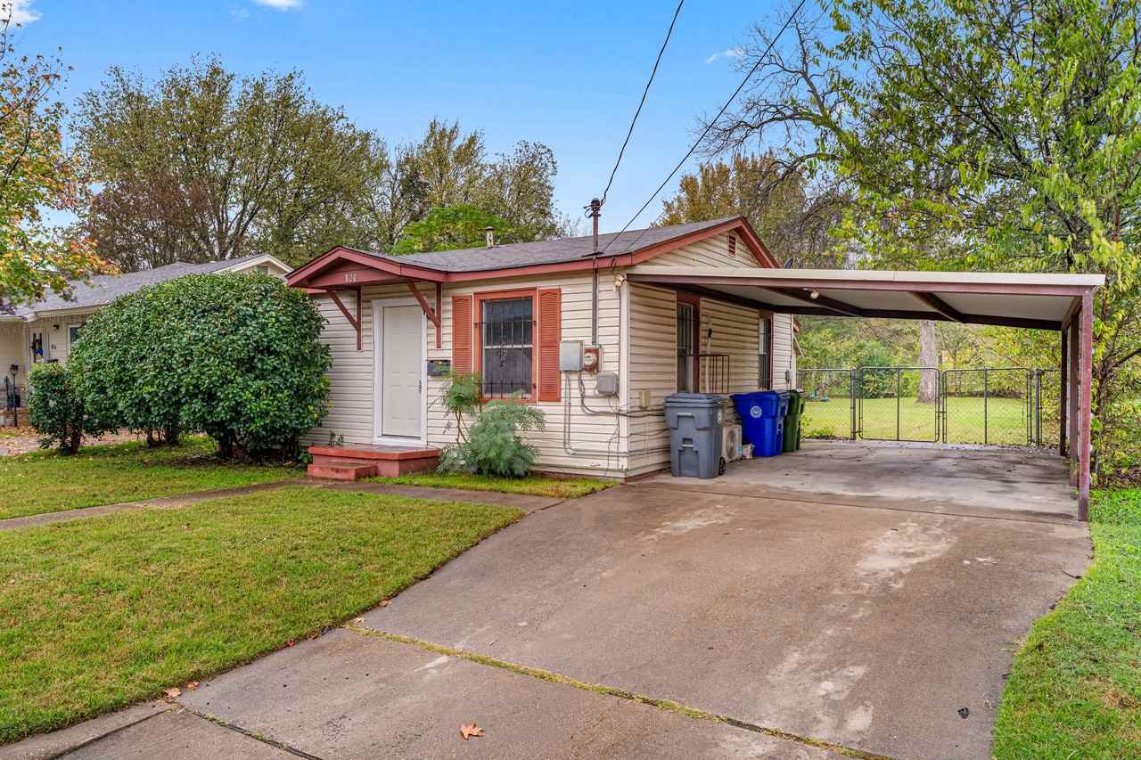 820 E Pecan Ave #1 - Photo 2 of 10