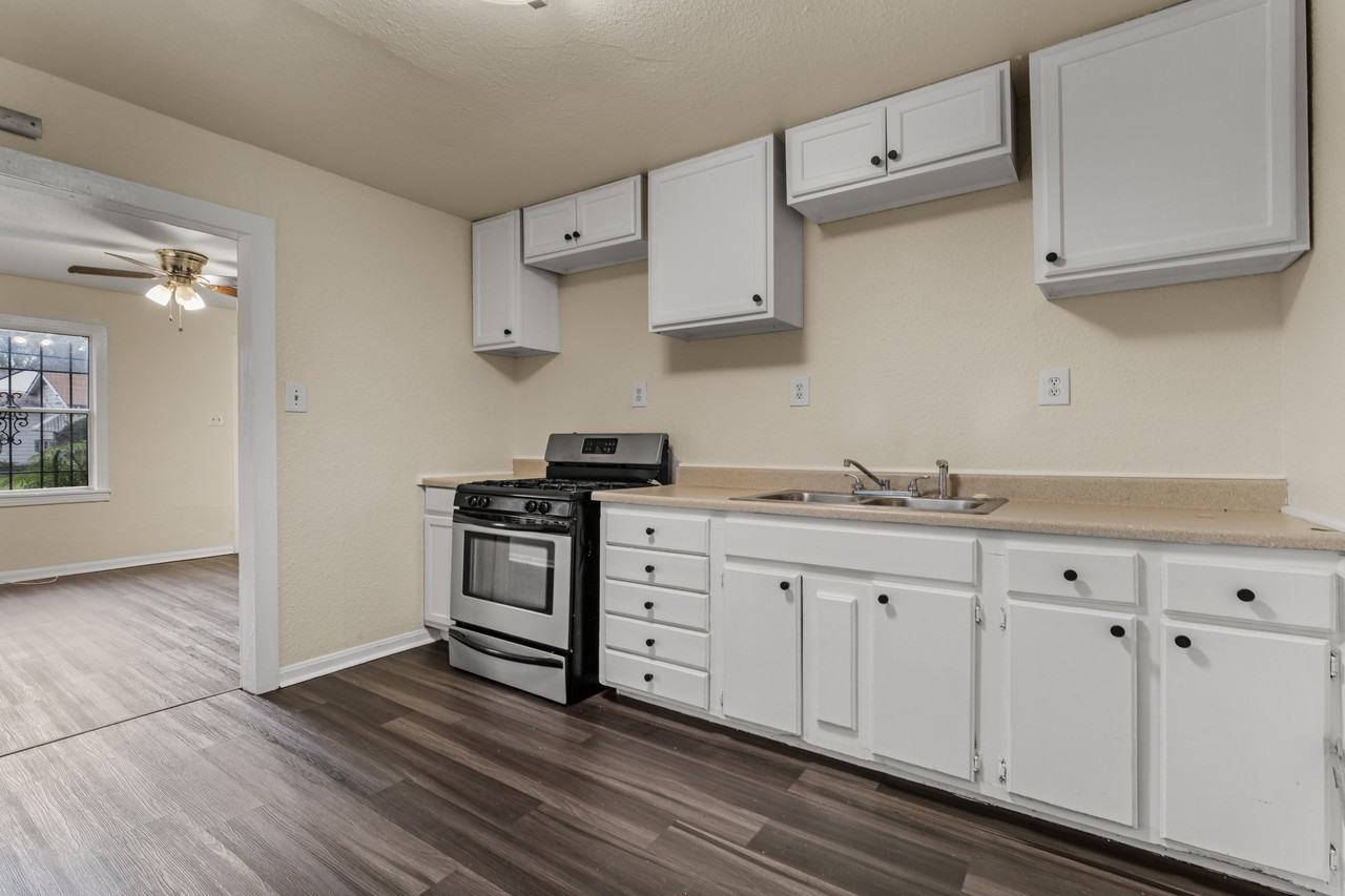 820 E Pecan Ave #1 - Photo 5 of 10