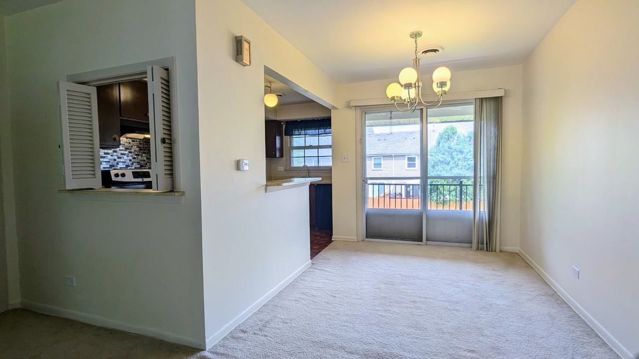 230 Washington Sq #D - Photo 4 of 10